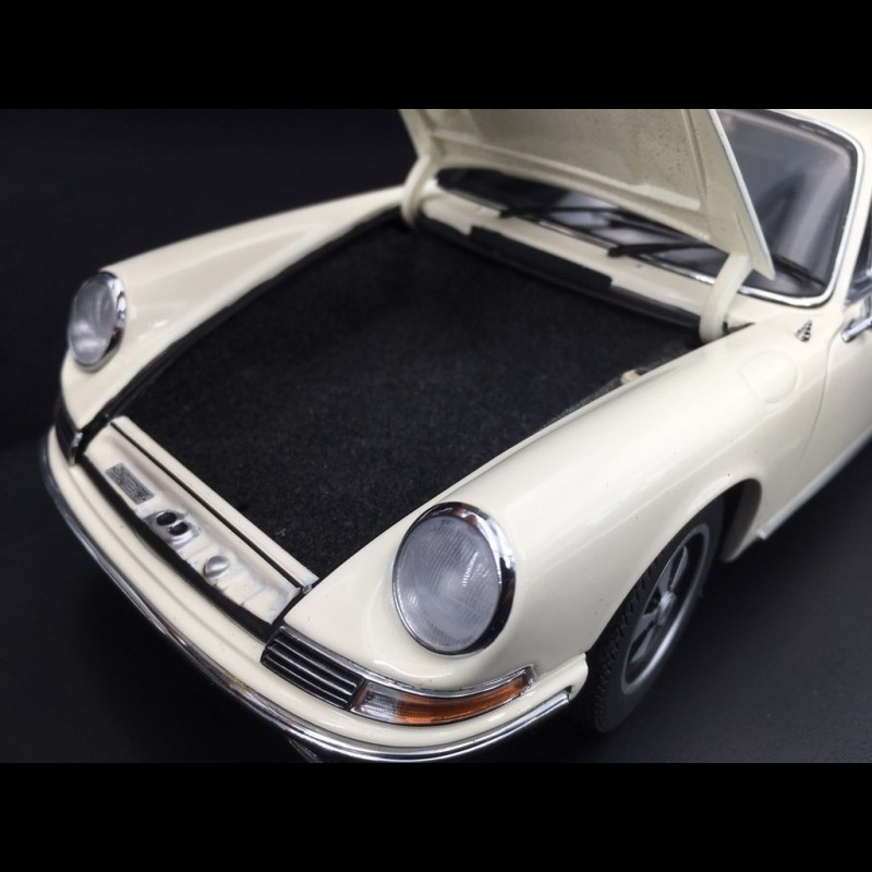 Autoart 77918 1/18 Porsche 911 S 1967 Light Ivory ポルシェ 初期型