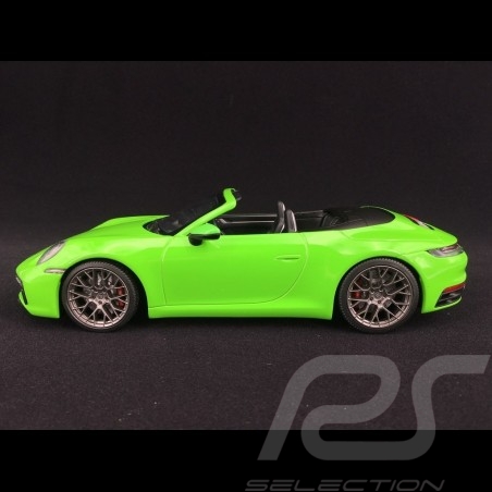 Porsche 911 type 992 Carrera 4S Cabriolet 2019 lizard green 1/18 Minichamps WAP0211730LM6B