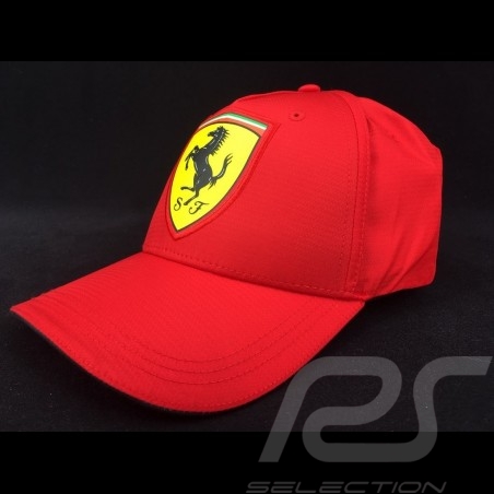 Casquette Ferrari emblème écusson rouge