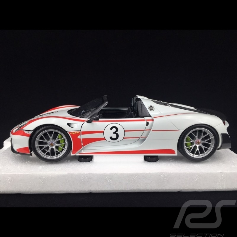 Porsche 918 Spyder Salzburg weiß roten Streifen 1/18 Minichamps 110062441