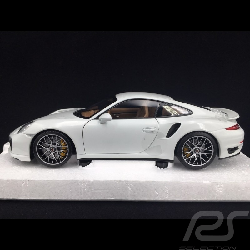 Porsche 911 typ 991 Turbo S 2013 weiß 1/18 Minichamps 113062321 Porsche 911 typ 991 Turbo S 2013 weiß 1/18 Minichamps 113062321