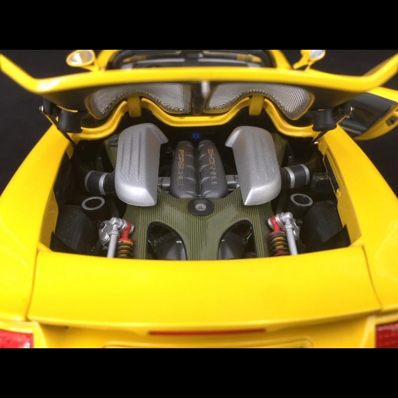 Porsche Carrera GT 2004 yellow 1/18 Minichamps 100062631