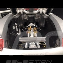 Porsche Carrera GT 2003 argent 1/18 Maisto WAP02102012