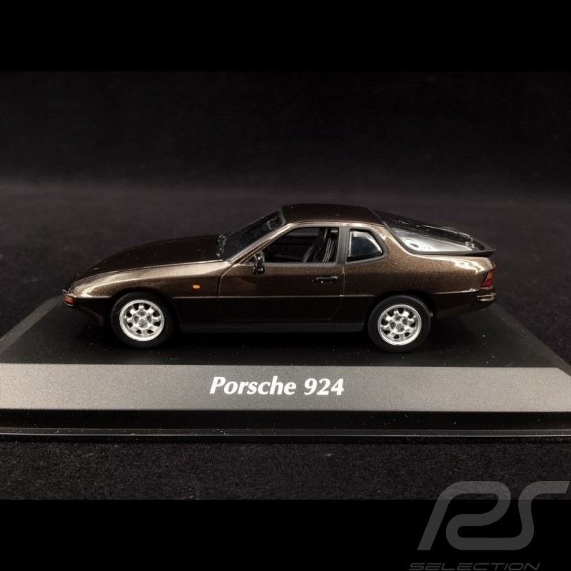 Porsche 924 1984 metallic brown 1/43 Minichamps 940062121