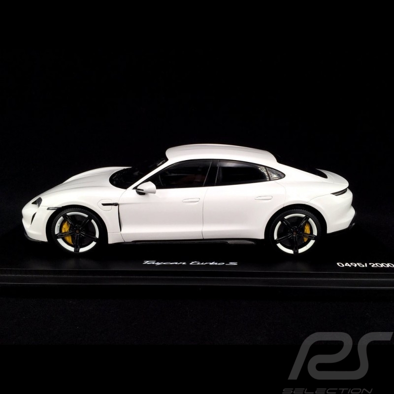 Porsche Taycan Turbo S 2019 Carrara white with display case 1/18 Minichamps  WAP0217800L