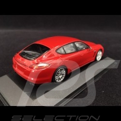 Porsche Panamera GTS rouge  