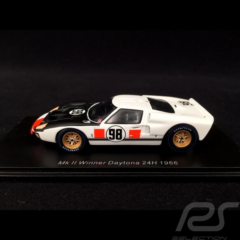 Ford GT40 Mk II n° 98 vainqueur Winner Sieger 24h Daytona 1966 Ken Miles 1/43 Spark 43DA66