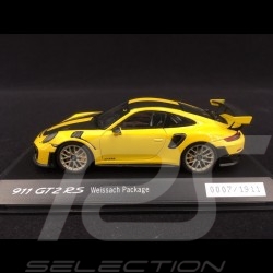 Porsche 911 GT2 RS type 991 Weissach Package jaune / noir n° 0007/1911 1/43 Spark WAP0201520J