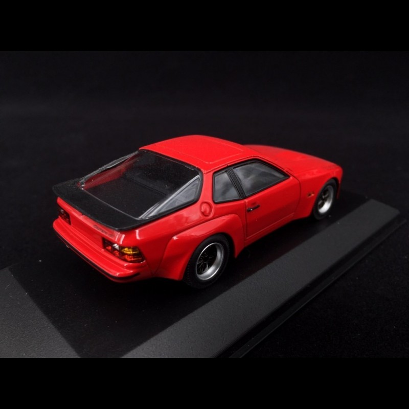 Coche miniatura Porsche 924 1/18 MCG Carrera GT rojo 1981 mit rojoen Felgen - Coches-miniaturas.es