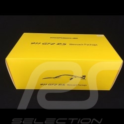 Porsche 911 GT2 RS typ 991 Weissach Package gelb / schwarz 1/18 Spark WAP0211520J