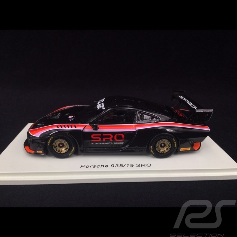 Porsche 935 /19 SRO 1/43 Spark S7635