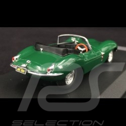 Jaguar XKSS 1957 verte avec figure Steve McQueen 1/43 GreenLight 86434