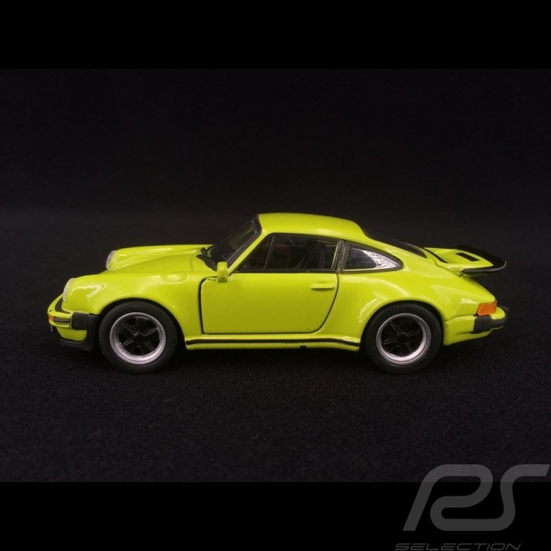 Porsche 911 Turbo 3.0 1975 light green pull back toy Welly Porsche 911 Turbo 3.0 1975 light green pull back toy Welly