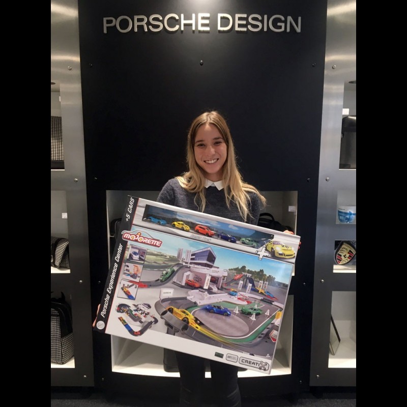 Majorette Porsche Experience Center Spielset – Mit 5 Autos, Teststrecke, Werkstatt & Waschanlage (über 60 Teile)