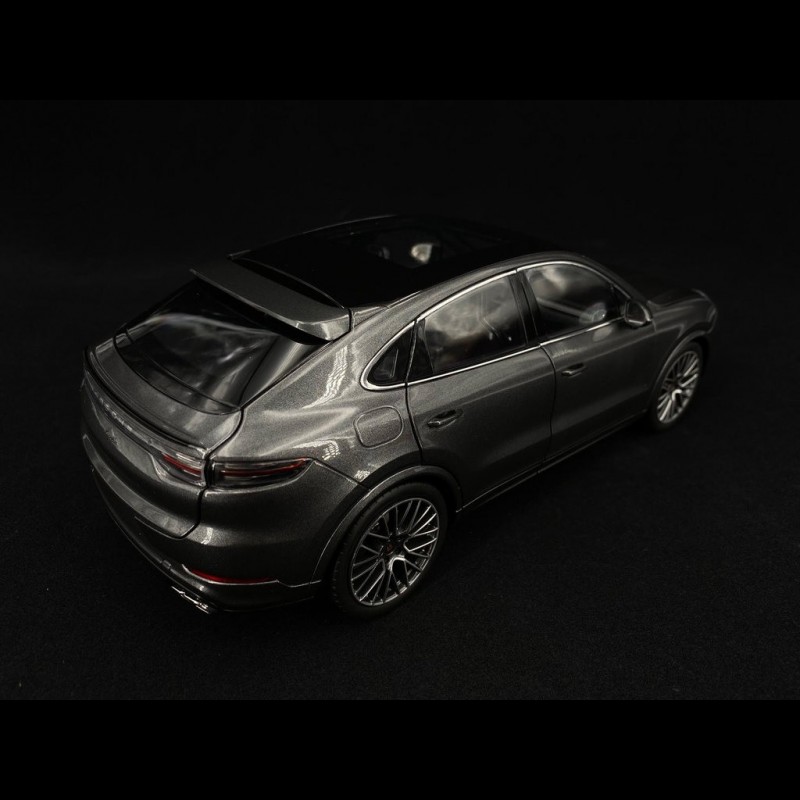 Porsche Cayenne Turbo coupé 2019 Gris Quartz 1/18 Norev 187670