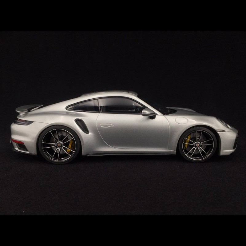 Porsche 911 Turbo S type 992 GT Silver Grey Metallic 2020 1/18