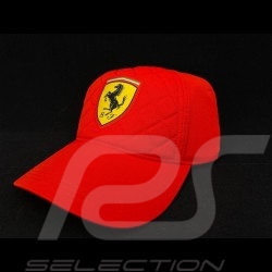 Casquette Ferrari emblème écusson rouge