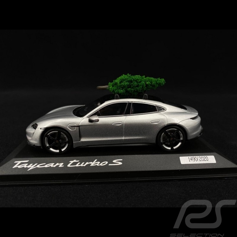 Porsche Taycan Turbo S 2020 Dolomite Grau mit Weihnachtsbaum 1/43 Minichamps WAP0207800MCHR