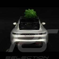Porsche Taycan Turbo S 2020 Gris Dolomite avec sapin de Noël 1/43 Minichamps WAP0207800MCHR