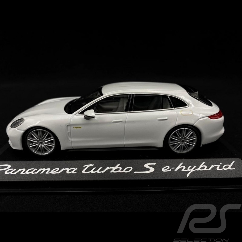 Porsche Panamera Turbo S e-Hybrid 2016 white 1/43 Minichamps WAP0207630J