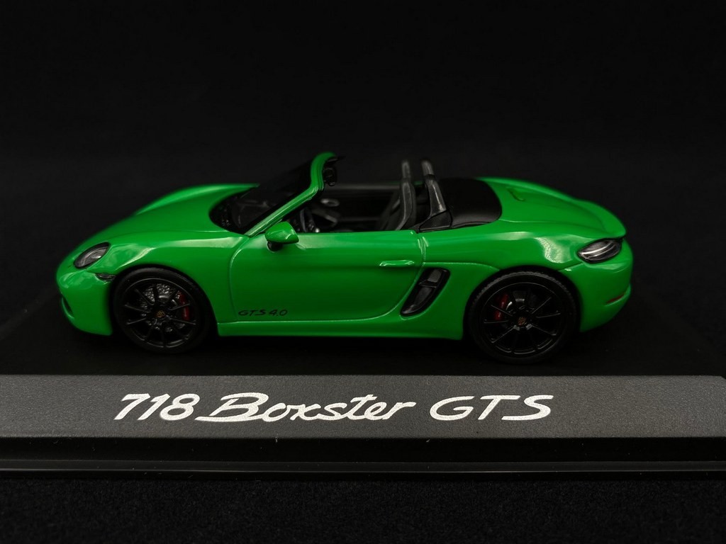 Porsche 718 Boxster Gts 4 0 Python Grun 1 43 Minichamps Wap080l Selection Rs