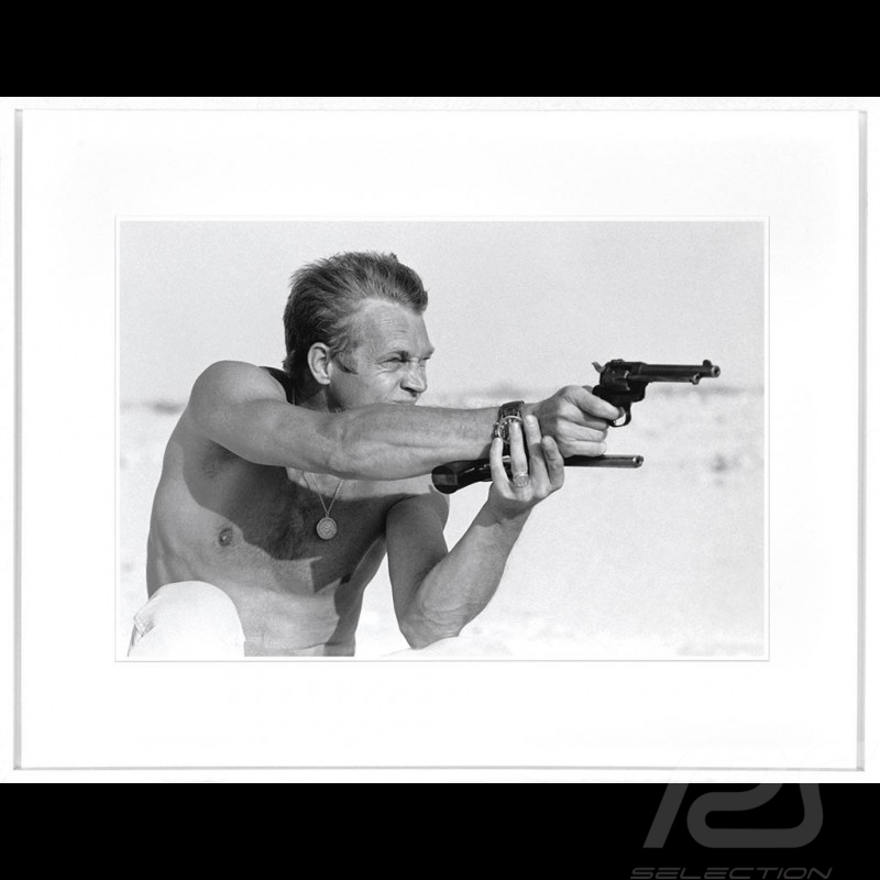 Luxusrahmen Wandkunst Steve McQueen Gun shooting 75 x 95 cm
