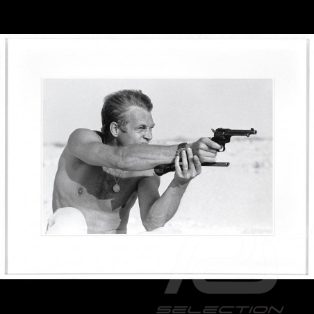 Luxusrahmen Wandkunst Steve McQueen Gun shooting 75 x 95 cm