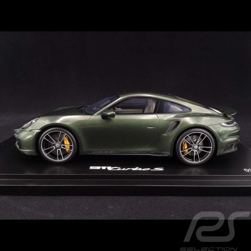 Porsche 911 Turbo S type 992 vert chêne 2020 1/18 Spark WAP02117C0L002
