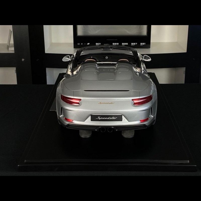 Porsche 911 Speedster 2019 red (Minichamps) 1:43