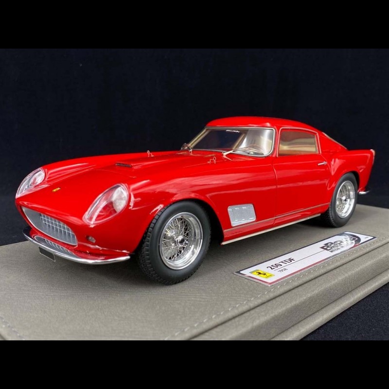 Ferrari 250 TDF Tour de France 1958 Faro carenato Gris argent métallisé