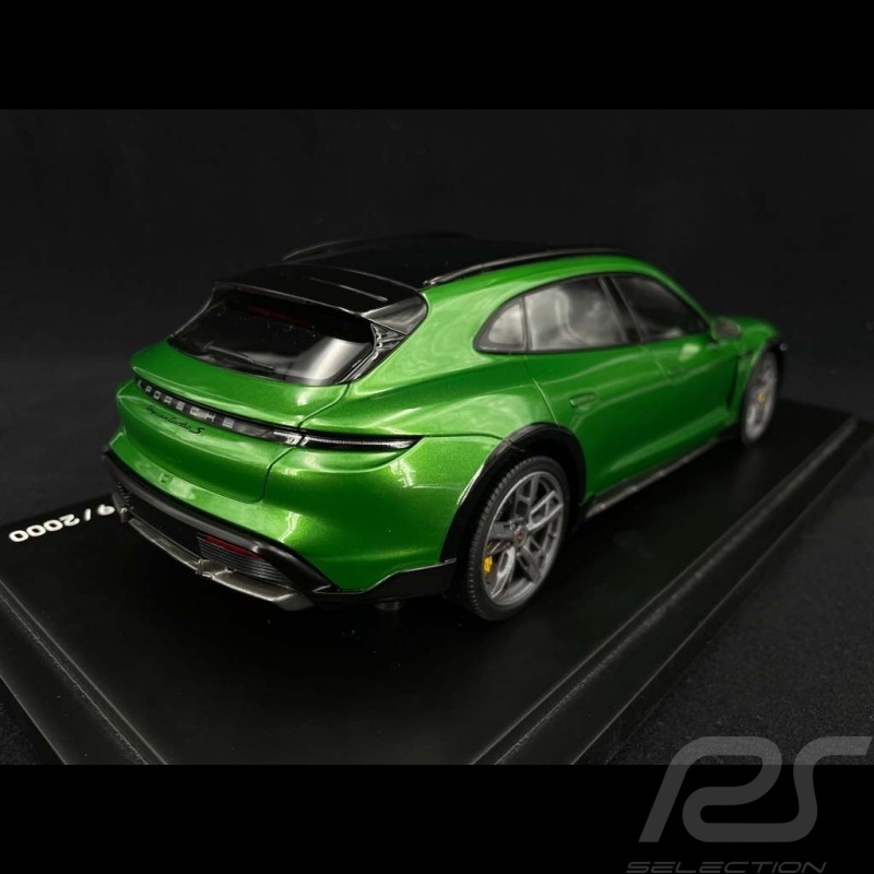 Porsche Taycan Turbo S Cross Turismo 2021 Mamba green metallic 1/18  Minichamps WAP0217830M001
