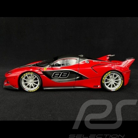 Ferrari FXX-K n° 88 rot 1/18 Bburago 16907