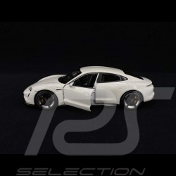 Porsche Taycan Turbo S 2019 Carrara white 1/24 Bburago 21098W