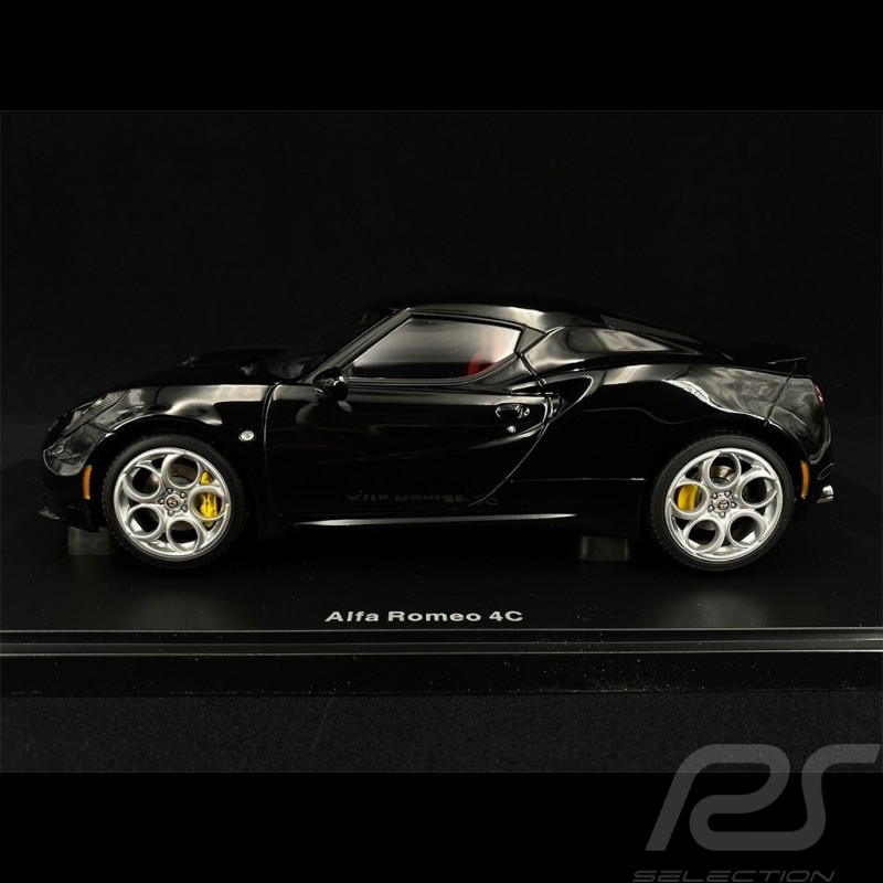 Alfa Romeo 4C 2013 Brilliant Black 1/18 AutoArt 70184