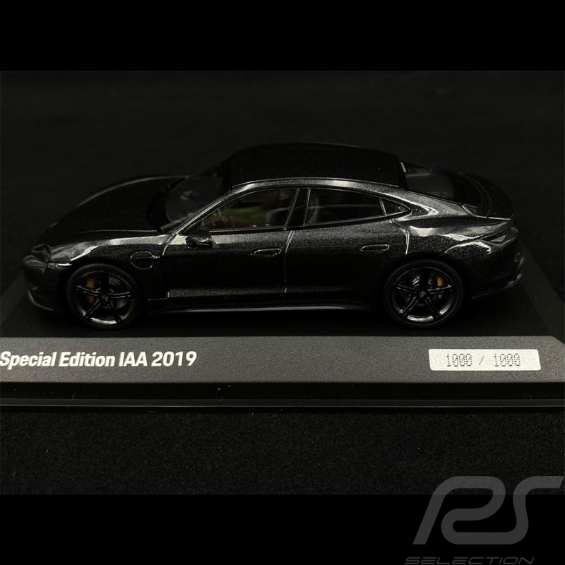 Exemplar n° 1000 / 1000 Porsche Taycan Turbo S IAA Frankfurt 2019 Vulkan Grau1/43 Minichamps WAP0208510LIAA