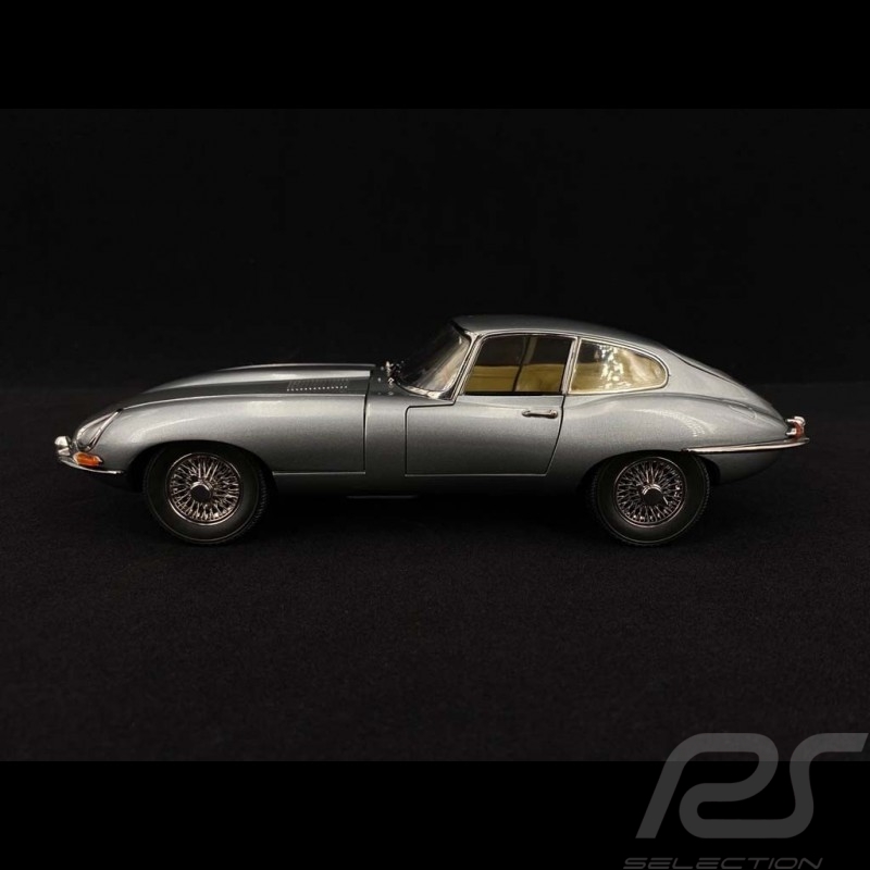Jaguar E Type RHD 1961 Grey Metallic 1/18 Kyosho KYO8954GM