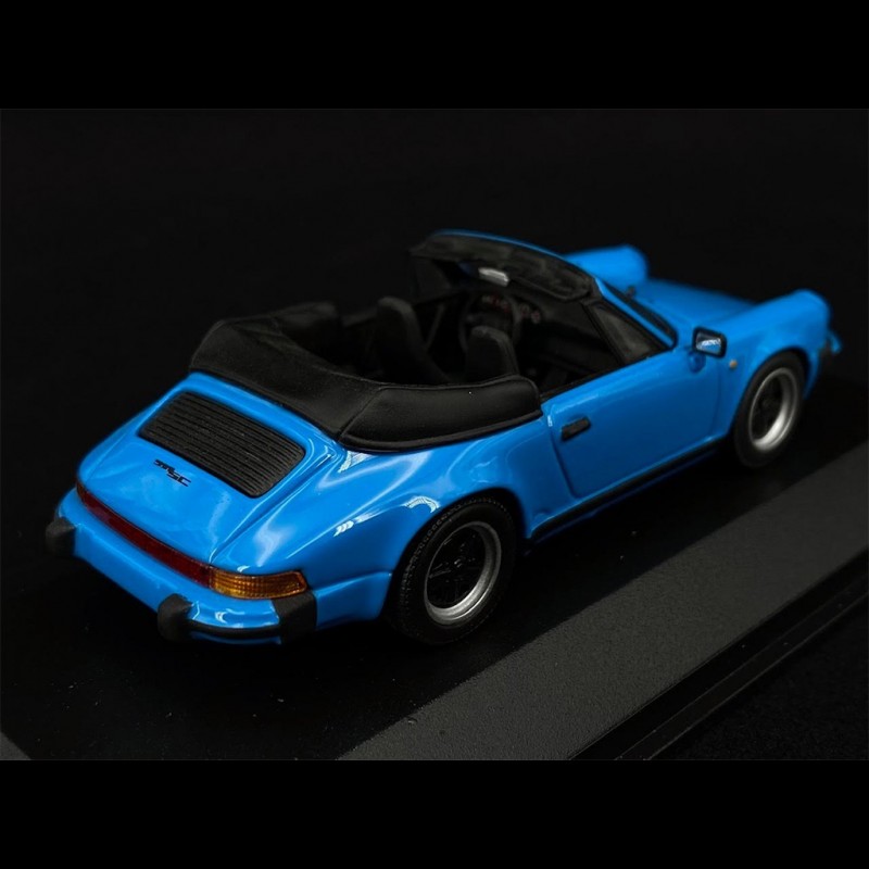 PRé-COMMANDER Porsche 911 Carrera Cabriolet Guards (indisch) Red 1:18