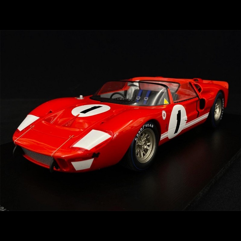 Ford GT40 X-1 Roadster n° 1 winner 12h Sebring 1966 Ken Miles 1/18