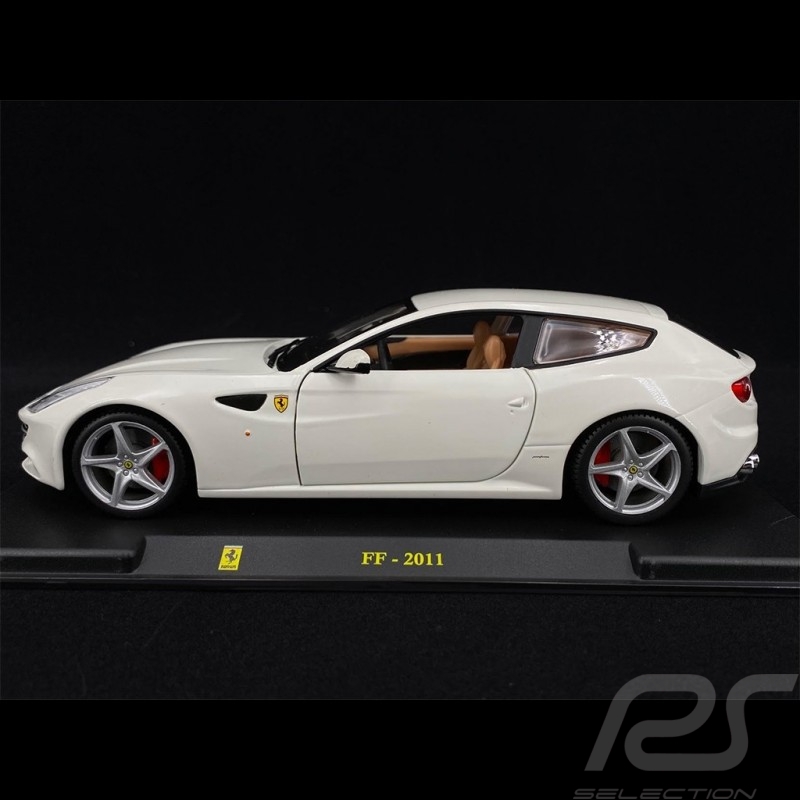 Ferrari FF 2011 Blanc white weiß 1/24 Bburago