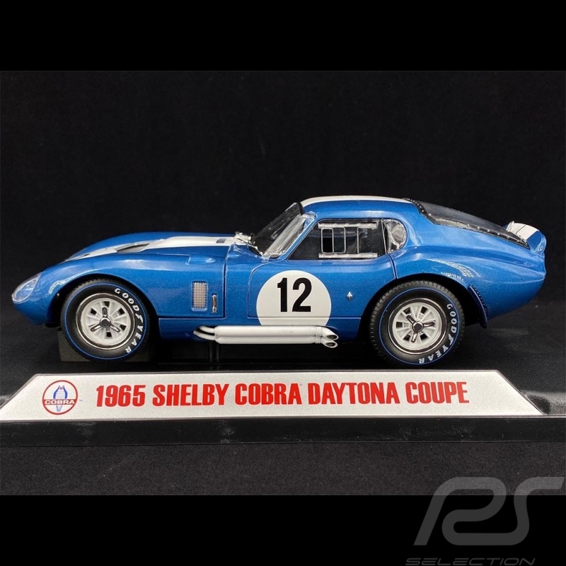 Shelby Cobra Daytona Coupe n° 12 24h Le Mans 1965 1/18 CMR CMR111