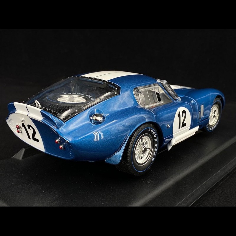 Shelby Cobra Daytona Coupe n° 12 24h Le Mans 1965 1/18 CMR CMR111