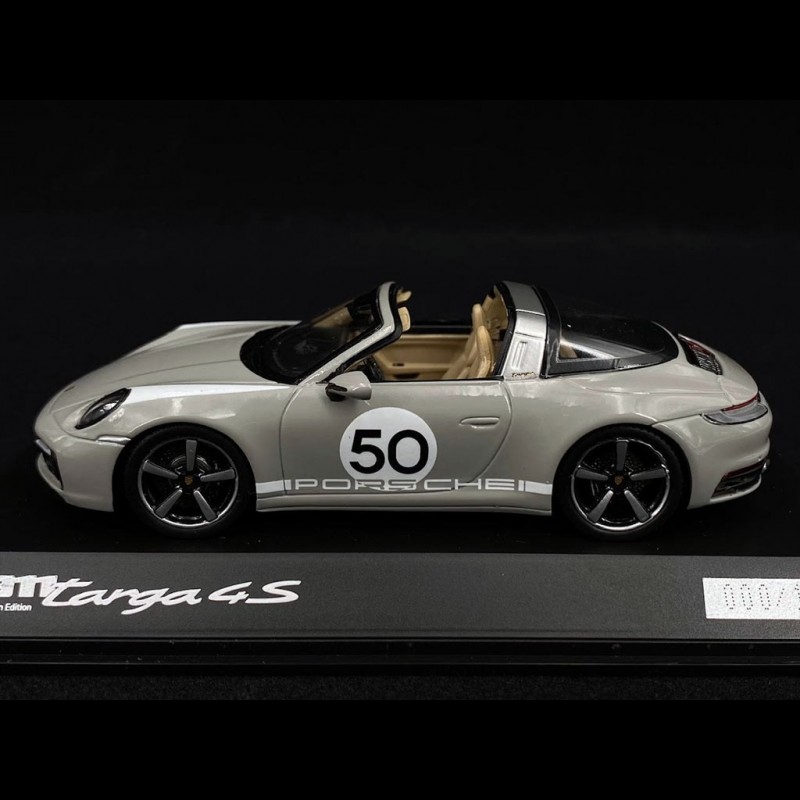 Porsche 911 Targa Heritage 4S Type 992 n° 50 Chalk grey Special Edition  1/43 Spark WAP0209180NM9A