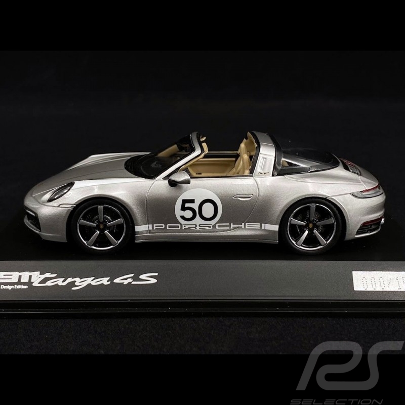 Porsche 911 / 992 Targa 4S n° 50 GT Silver grey Heritage Special Edition 1/43 Spark WAP0209200NM7Z