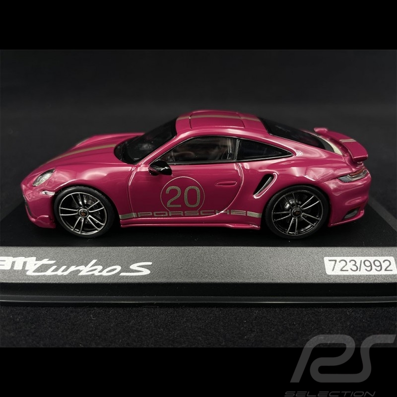 Porsche 911 Turbo S Type 992 2021 20th Anniversary China Rubystern rot 1/43 Minichamps WAP0209080N004