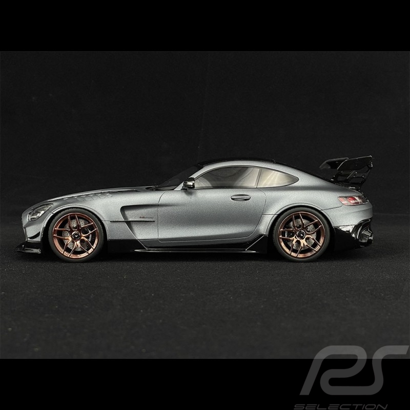 Mercedes-Benz AMG GT Black Series 2021 Selenitgrau 1/18 GT Spirit GT862