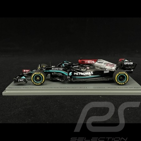 Lewis Hamilton Mercedes-AMG...