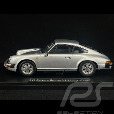 Porsche 911 Carrera 3.2...