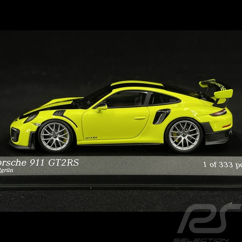 Porsche 911 GT2 RS Weissach Package Type 991 2018 Vert Acide 1/43 Minichamps 413067281