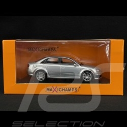 Audi RS4 2004 Gris Métallique 1/43 Minichamps 940014601