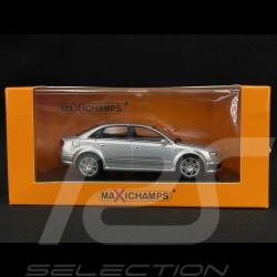 Audi RS4 2004 Metallic-Grau 1/43 Minichamps 940014601